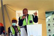 Minister Mr Senzo Mchunu adresss the community of Tsomo  18